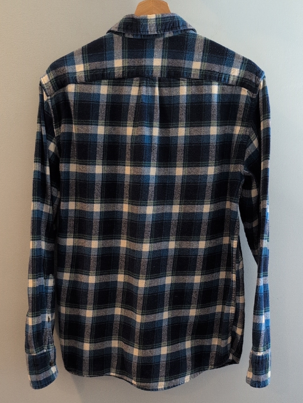 J. Crew Men's Medium Long Sleeve Button Down Plaid Flannel Style #AZ837 - Picture 4 of 13